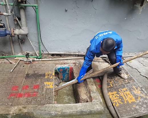 囊谦清掏化粪池